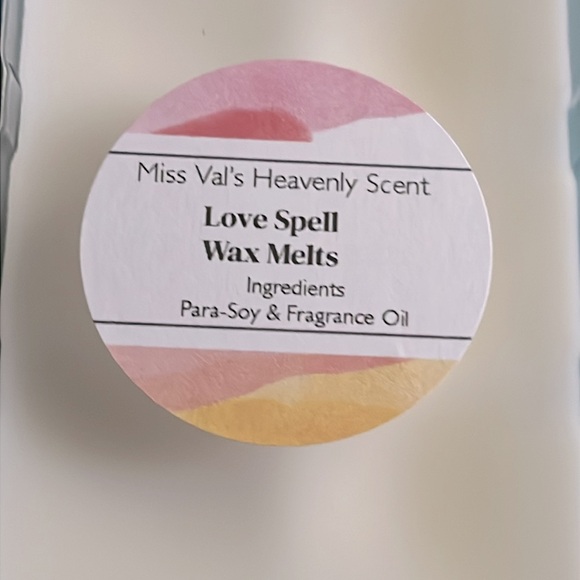 Love Spell 1 Pack Wax Melts Miss Val’s Heavenly Scent - Picture 2 of 3